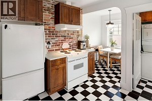 1852 Marshall Street - Photo 5