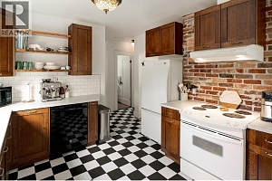 1852 Marshall Street - Photo 8