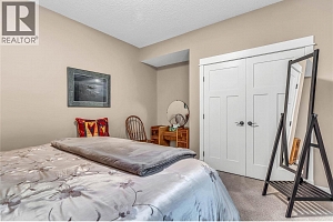 8780 Braeburn Drive - Photo 40