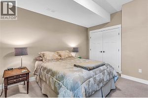 8780 Braeburn Drive - Photo 41