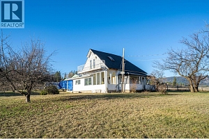 4435 Hallam Road - Photo 10