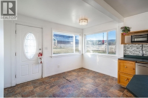 4435 Hallam Road - Photo 17