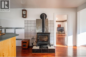 4435 Hallam Road - Photo 19