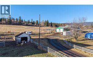 4435 Hallam Road - Photo 39