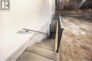 980 Bull Crescent - Photo 41