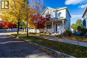 388 MCCARREN Avenue - Photo 2