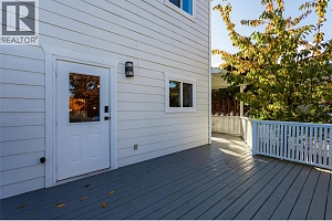 388 MCCARREN Avenue - Photo 32