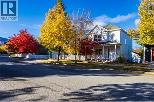 388 MCCARREN Avenue - Photo 6