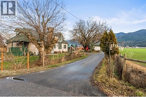 1978 Pleasant Valley Road - Photo 2