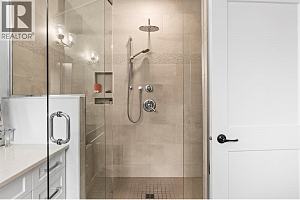 2444 York Avenue Unit# 8 - Photo 36