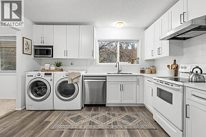 811 Tamarack Drive - Photo 3