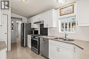 2005 Boucherie Road Unit# 95 - Photo 24