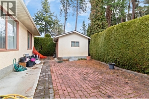 624 Cassiar Crescent - Photo 15