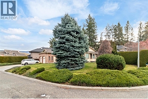 624 Cassiar Crescent - Photo 3