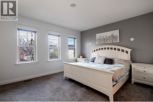 434 Providence Avenue - Photo 18