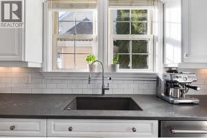 434 Providence Avenue - Photo 9