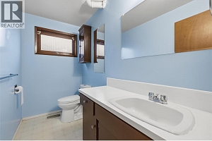 2215 Bridgeview Road - Photo 42