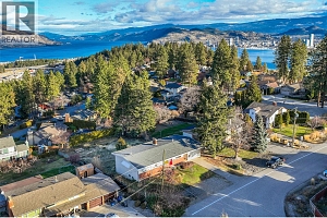 2215 Bridgeview Road - Photo 57