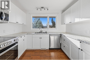 2215 Bridgeview Road - Photo 6