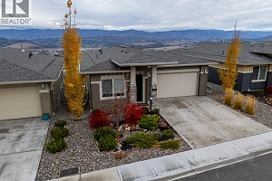 1552 Summer Crescent - Photo 2