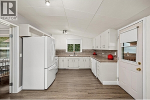 836 Cawston Avenue - Photo 14