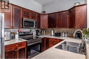 2551 Shoreline Drive Unit# 406 - Photo 9