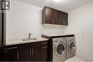 2523 Hillsborough Road - Photo 22