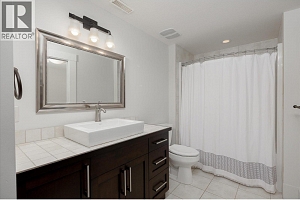 2523 Hillsborough Road - Photo 29