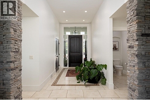 2523 Hillsborough Road - Photo 4