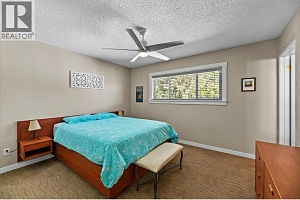 1520 Highland Drive N - Photo 16