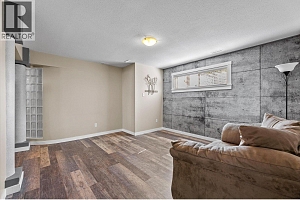 1520 Highland Drive N - Photo 26