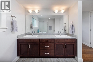 4244 Beach Avenue - Photo 46