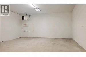 880 Leathead Road Unit# 4 - Photo 2