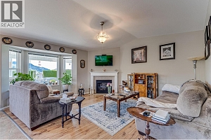 855 8 Avenue - Photo 12