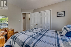 855 8 Avenue - Photo 21