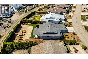 855 8 Avenue - Photo 39