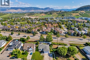 325 McTavish Road - Photo 43