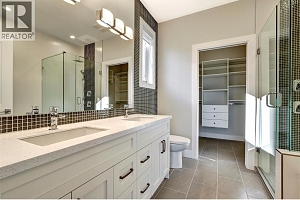 1051 Aurora Heights - Photo 18