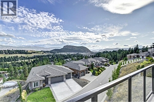 1051 Aurora Heights - Photo 58