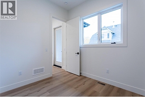 970 Lawson Avenue Unit# 4 - Photo 31