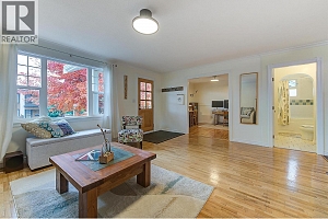 640 ROANOKE Avenue - Photo 10