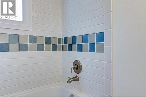 640 ROANOKE Avenue - Photo 23