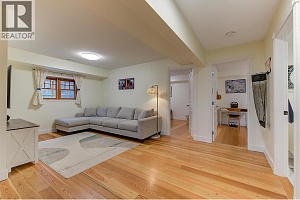 640 ROANOKE Avenue - Photo 39