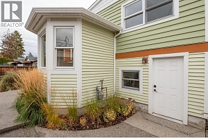 640 ROANOKE Avenue - Photo 49