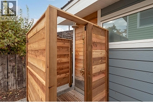 640 ROANOKE Avenue - Photo 51