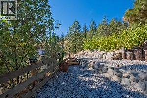 5290 Trepanier Bench Road - Photo 33