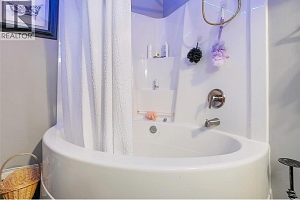 1774 Alec Crescent - Photo 15