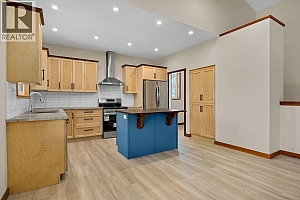 766 Balsam Road - Photo 10