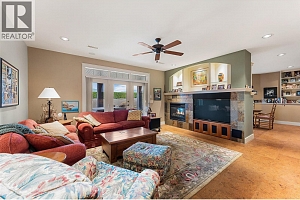 3373 Ridge Boulevard - Photo 31