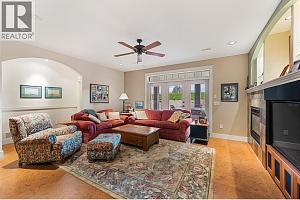 3373 Ridge Boulevard - Photo 32